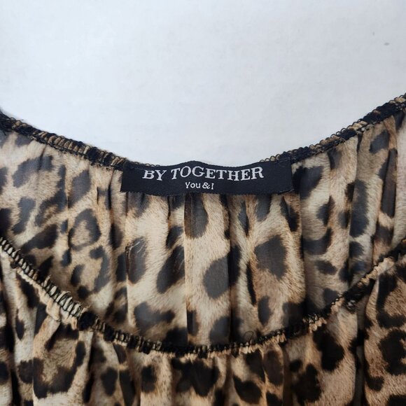 Knit 3/4" Bell Sleeve Leopard Print Pullover Plus Size Top - Picture 3 of 5